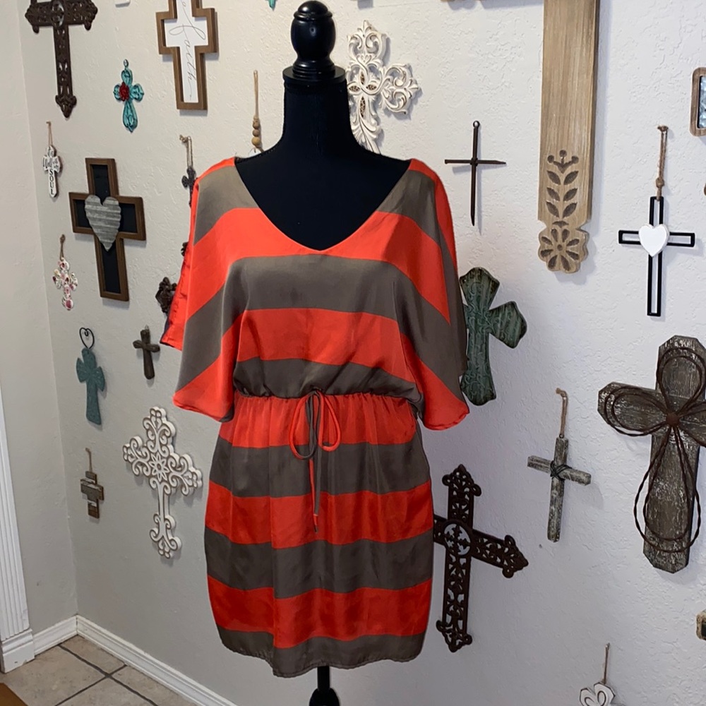 My story grey and red silky short dress